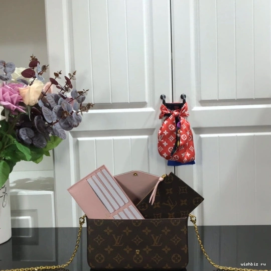 WIS LOUIS POCHETTE FÉLICIE VUITTON 1108